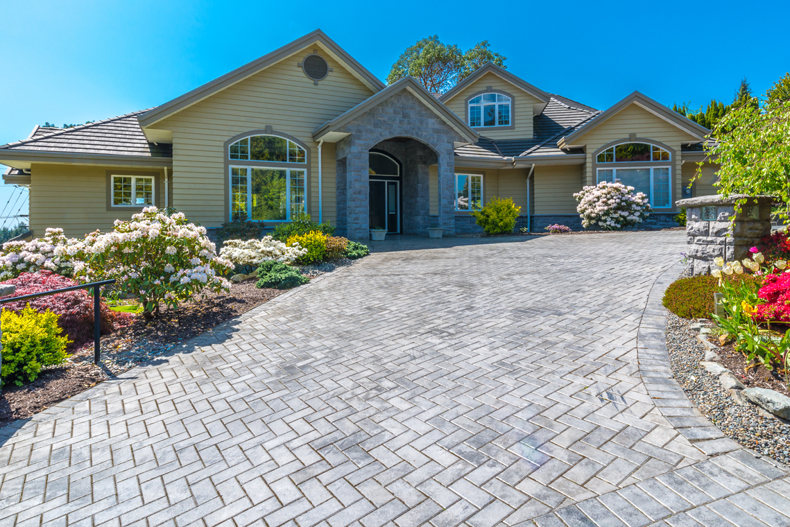 Few Tips On Choosing The Right Driveway Material